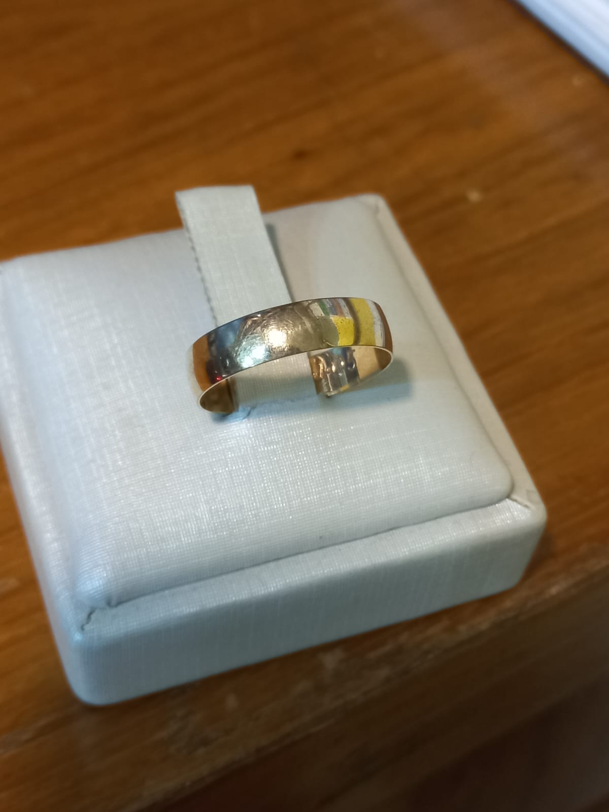 Par de alianças Meia cana, reta , 5mm - Ouro 18k