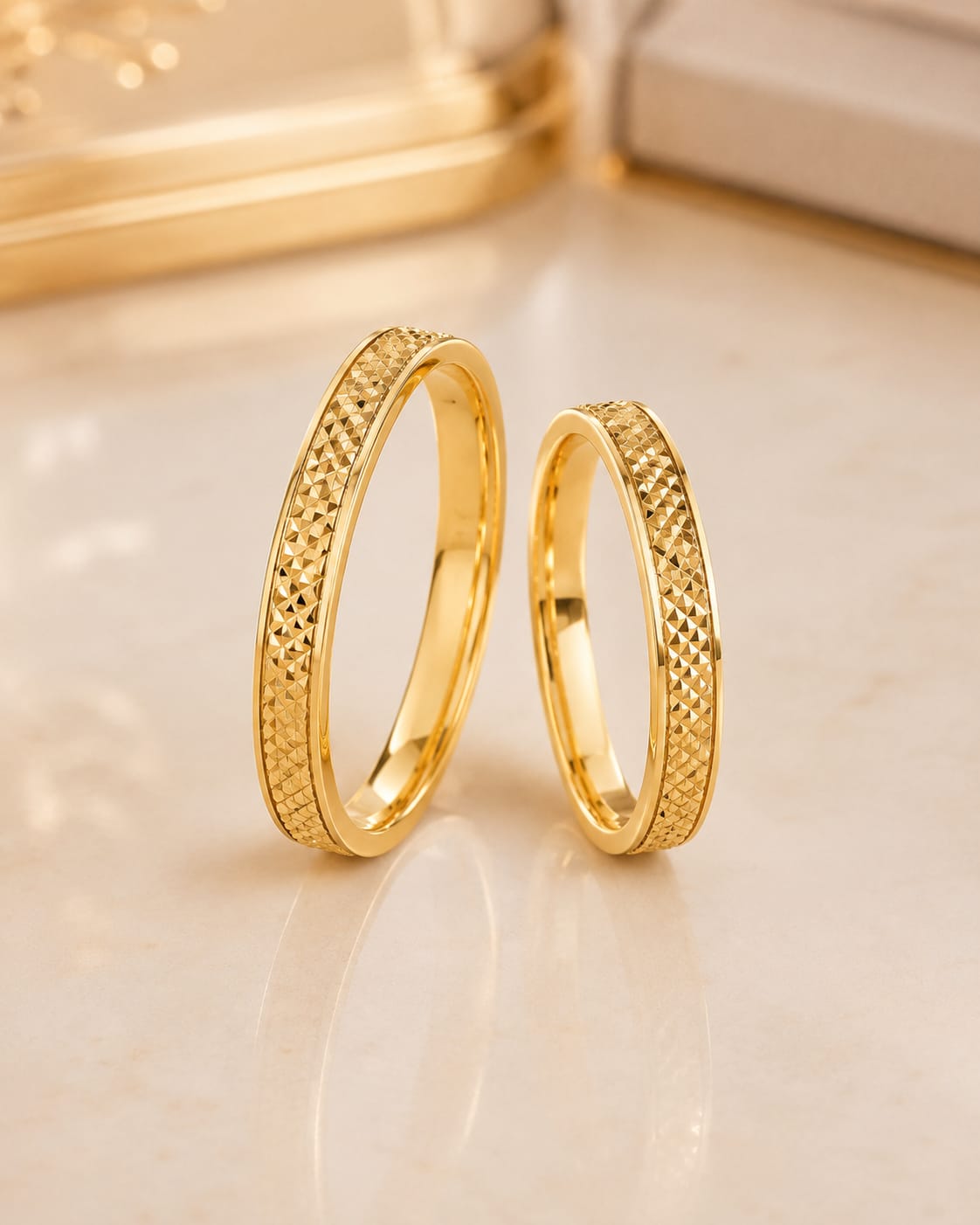 Par de alianças planas, diamantadas, 3mm - Ouro 18k