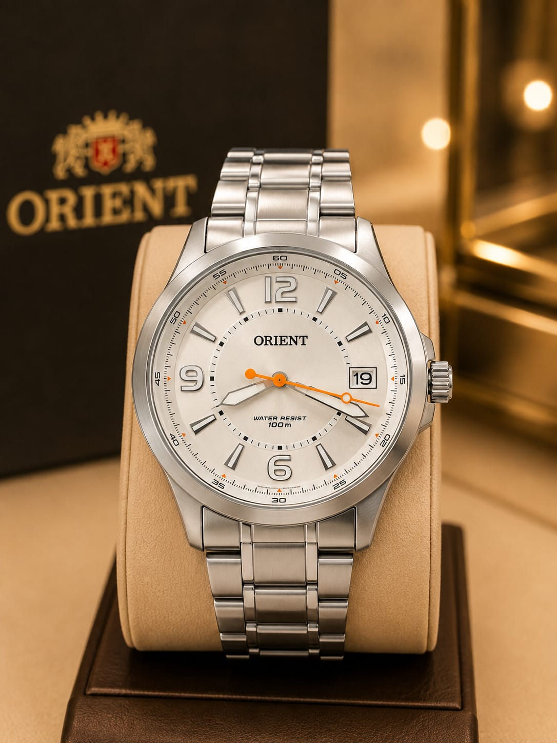 Relogio Orient quartzo com mostrador branco, prateado - 10atm